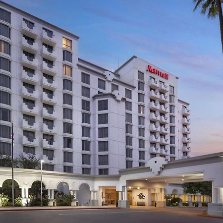 Отель Costa Mesa Marriott Экстерьер фото