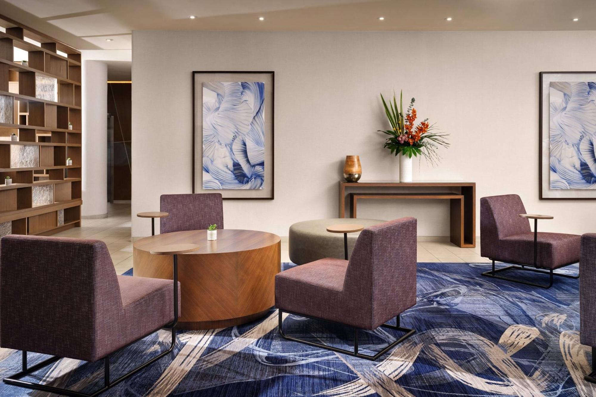 Отель Costa Mesa Marriott Экстерьер фото