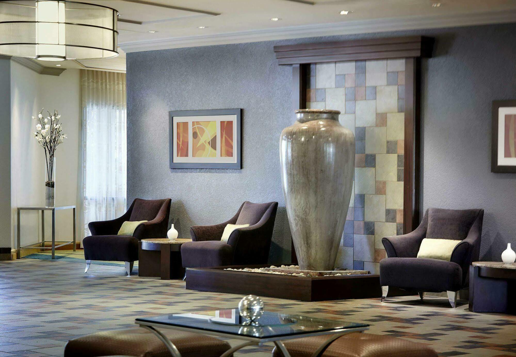 Отель Costa Mesa Marriott Экстерьер фото